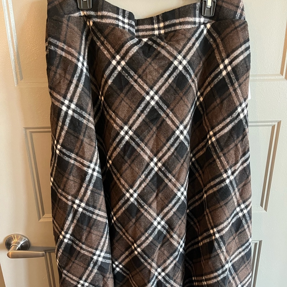 Plaid Wool Skirt Size XXL NWT